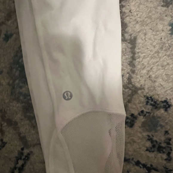 NWT lululemon mesh leggings - Picture 3 of 5